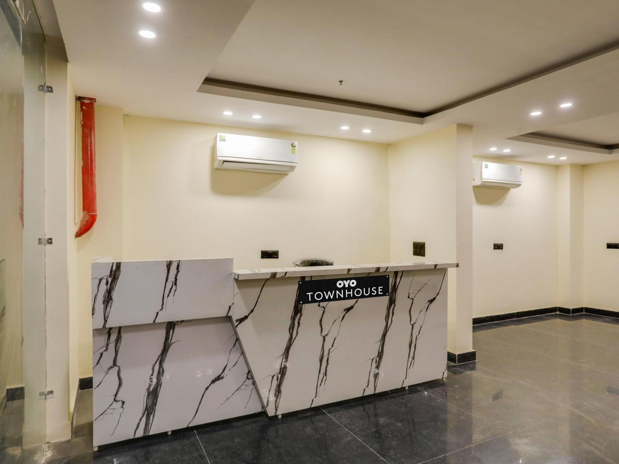 Townhouse Magnolia Corporate Stays Gurgaon Exterior foto